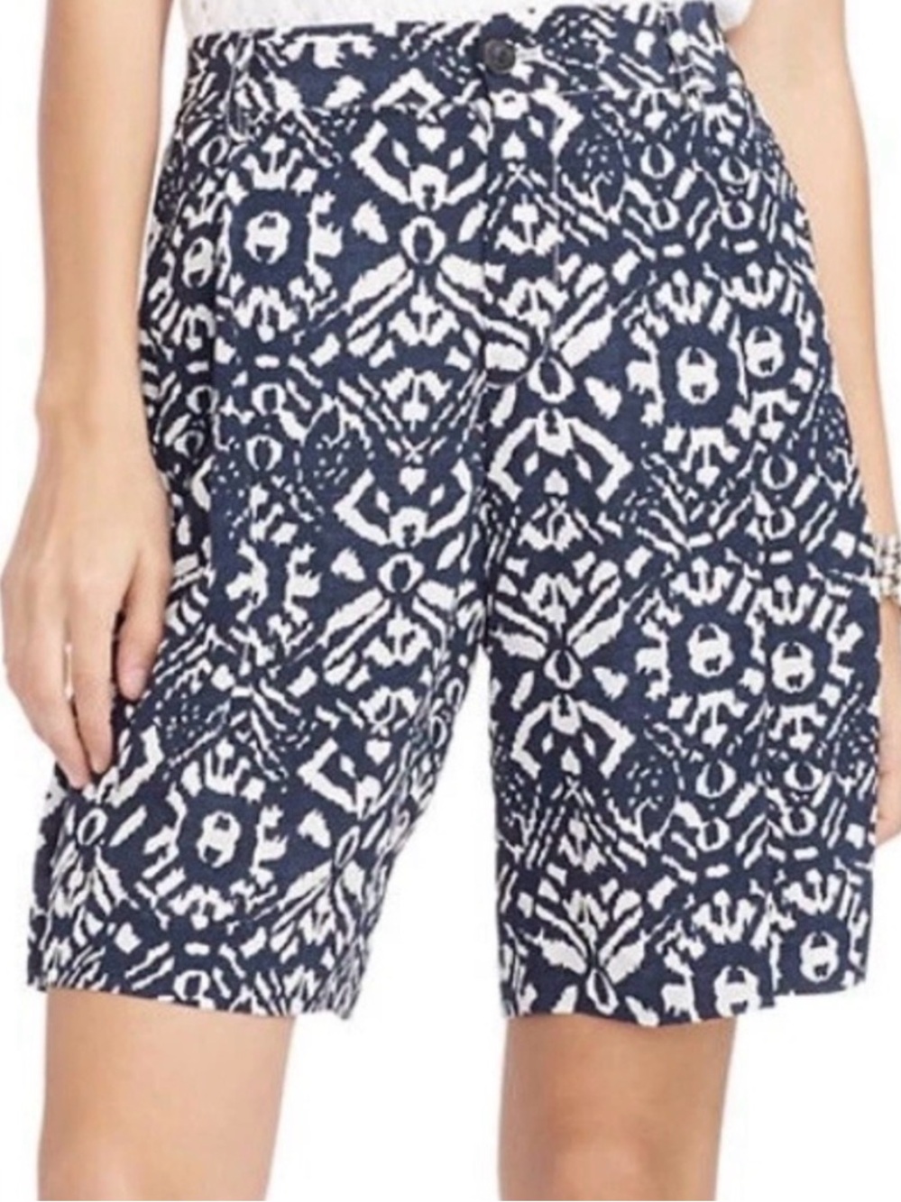 LAUREN Ralph Lauren Printed Pleated Shorts Size 10 Indigo Sky Blue & White